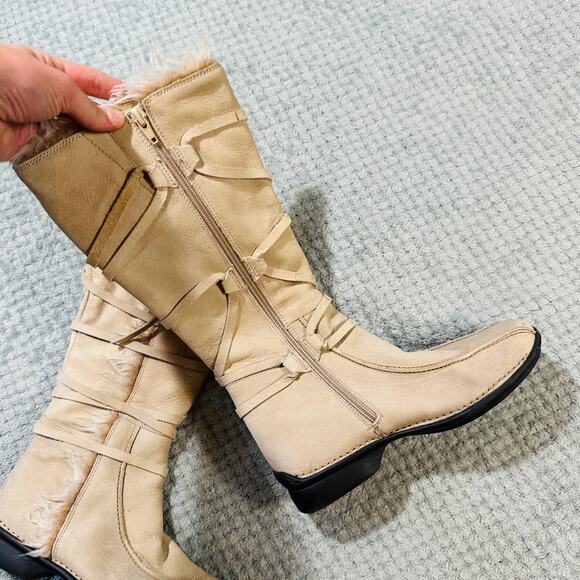 Vtg Y2K Hush Puppies Tan/Cream Moccasin Laceup Faux Fur Suede Tall Leather Boots - Picture 4 of 6
